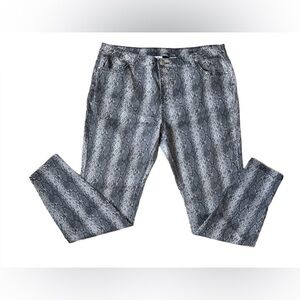 Hue Coated Gray and White Snake Print Stretch Pants Size XL